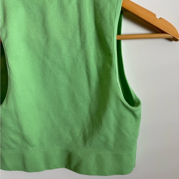 Cropped tank - Picture 8 of 8